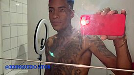 A Rabuda Gostosa Siliconada Quicando Gostoso No Pau Do Novinho Completo No Sheer