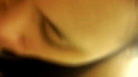 独特玩法探索越南辣妹成人内容