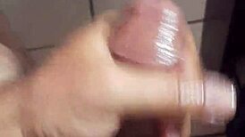 猛男互撸射精狂欢