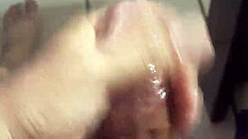 猛男互撸射精狂欢