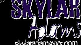 Hey, check out this shemale vibrator solo play