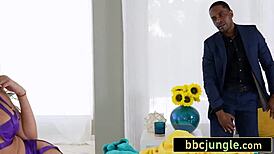 Gorgeous Latina Video-Calls Her Husband During A Relaxing Day