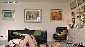 I love fingering that mature milf in stockings