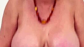 Gill Ellis-Young18+假屌自慰秀吸睛爆表！