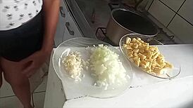 Sarah rosa cooks sexy farofa while showing big tits