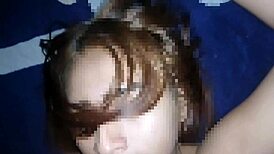 tengo 18 y me gusta tragar leche, mira el video completo y escucha como yo misma le pido la leche en mi boca durante anal assfucking con milf amateurs