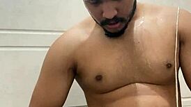 put your cum in my mouth and i'll swallow it.