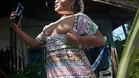 Paty Bum Bum masturbates to orgasm in virtual date 😍