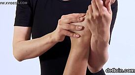 Fervid Teen Cutie Stretches Her Hairless Cunt For Defloration