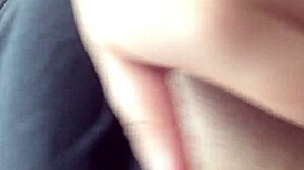 饥渴18岁嫩妹撑开紧逼