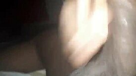 Se Masturba A Media Noche Casero