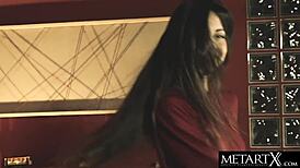 how does this stunning brunette hit such a noisy orgasm?