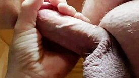 Hey, just sucking my husband’s cock for a creamy finish!