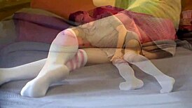 Sexy latina plays with double dildo 😍