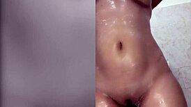 Guerita De Pezones Rosas Y Culo Grande Se Da Una Sexy Ducha Ella Es Crystal Ama De Casa