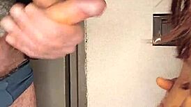 La Maiala Lo Prende In Bocca Con Passione