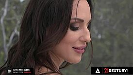21 Sextury - Alexis Crystal And Lilu Moon In A Threesome