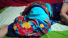 desi bhabhi ki chut mast hai