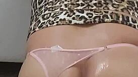 GEMENDO NA PICA FUDENDO DE QUATRO GAY CURTE ALARGAR CUZINHO!