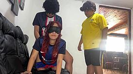 Mi Amigo Me Paga Una Apuesta Con Su Hermosa Novia Y Ella Es Enga�ada Con Los Ojos Vendados Ntr