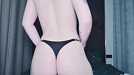 恶魔看着小贝妮用逼接三根鸡巴内射 - 电锯人双插