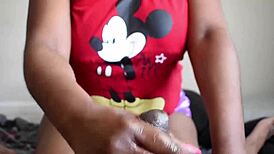 Milf Christmas Blowjob, Man I Can’t Believe How Deep She Goes!