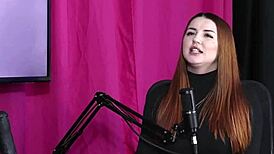 Malu Paz, the blonde amateur, records her first double penetration in a threesome.