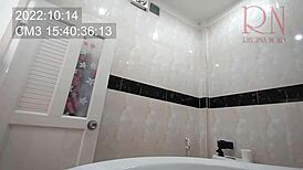 裸体女仆不穿内裤打扫办公室超暴露