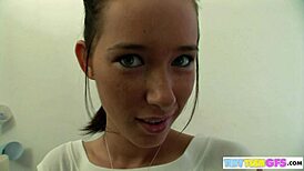 布鲁克斯凯撕衣脱舞高潮喷