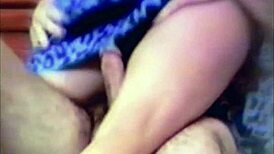 Lindasue enjoys vacation in sundress