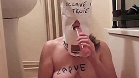 esclave f masquée autoseance dentrainement bdsm