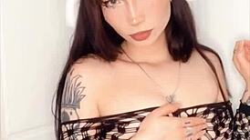 Conejita Le Da Duro Al Juguete Sexual Simulador De Pene Blanco