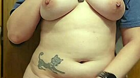 Pawg quietly rubbing pussy with vibrator in bathroom 😏