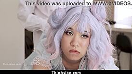 Lucky guy tastes petite asian teen's pussy during breakfast