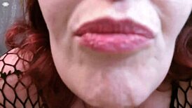 redhead pawg dawnskye masturbating, showing off my big fat ass shaking