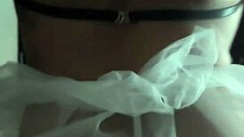 大屁股拉丁妹扭臀享受猛干