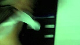 大屁股拉丁妹扭臀享受猛干