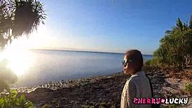 Perfect Blowjob on the Beach Cumshot