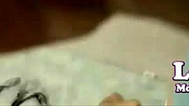 i'm lelu love shaving my pussy in bath on webcam