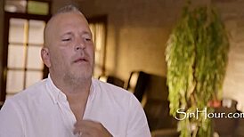 i love fucking that hot blonde's ass