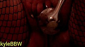 Does ItsKylieBBW play in shower fishnets?