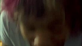 黑妹大黑屌上狂喷奶油？