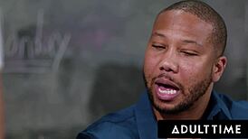 Wanna See Slutty Collegegirl Emma Hix Seduce Her Teacher?