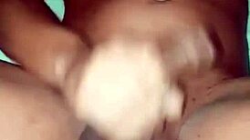 老公双头龙倒立狂玩老婆骚穴！