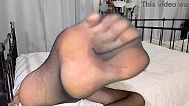 watch brunette milf liza virgin in stunning foot fetish masturbation