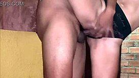 Mi Amigo Del Gym Me Invito A Comer Despues De La Rutina Y Acabamos Follando Duro En Bragas