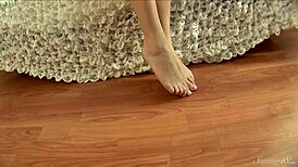 Skadi's brunette body gets fingered in bedroom softcore scene