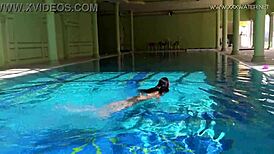 Jessica Adored the Producer with Her Sexy Look by the Pool