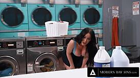 Modern-Day Sins - Milf Jennifer White Almost Caught Getting Creampied By Charles Dera In Laundromat