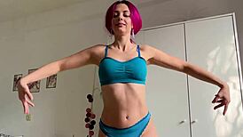 Morning Workout Turns Into Sexy Gymnastics With Shaved Beauty
